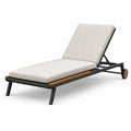 Chaise longue en aluminium et bois avec coussin crème